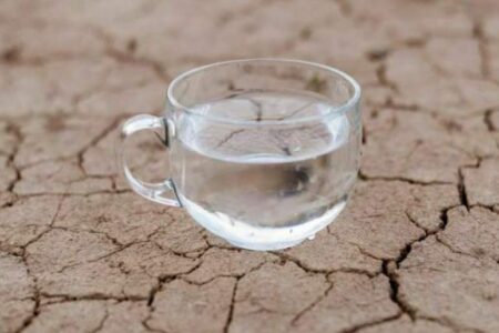 مشکل اساسی مصرف غیر ضرور آب شرب است/ بانصب پمپ بر روی تصفیه خانه بافت در کوتاه مدت مشکل آب حل می شود