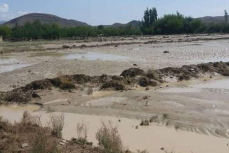 سیلاب مسیر ارتباطی چهار محور را در جنوب کرمان بست