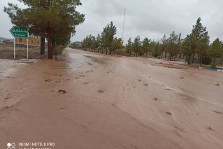 دو مسیر از سه راه دسترسی به دهج شهربابک کرمان مسدود است