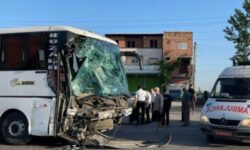 تصادف اتوبوس در جاده شهربابک – سیرجان ۲۲ زخمی به جای گذاشت