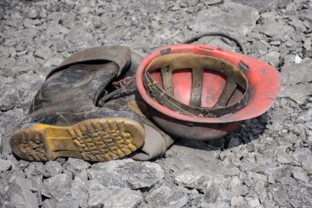 ریزش معدن در استان کرمان/محبوس شدن ۲ نفر