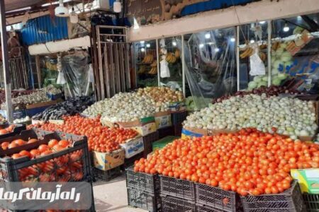 بازار خوش رنگ میوه و تره بار شهرستان جیرفت