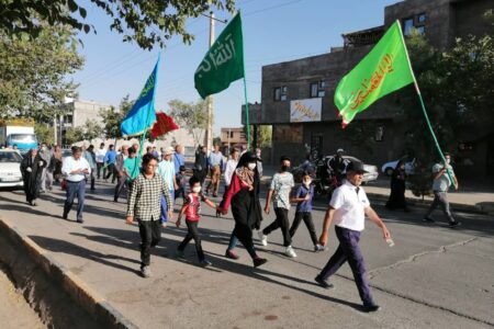 برگزاری پیاده روی خانوادگی به مناسبت عید غدیر در کرمان