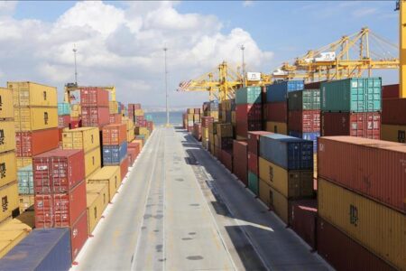 صادرات استان ۴۳ درصد کاهش یافته است