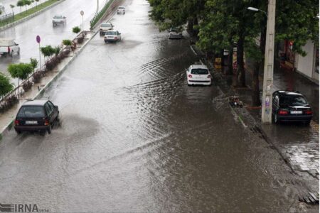 بارش‌های کرمان ادامه دارد/هواشناسی: به رودخانه‌ها نزدیک نشوید