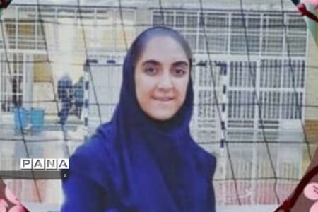 انتخاب دانش‌آموز شهر بابک به‌عنوان بازیکن اصلی استان کرمان در مسابقات والیبال جوانان کشور
