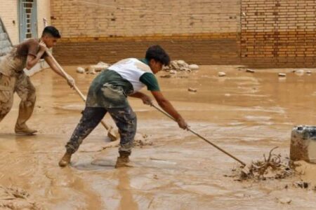 عملیات آواربرداری واحدهای مسکونی سیل زدگان رفسنجان آغاز شد