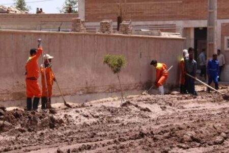 تداوم امدادرسانی به سیل زدگان شهرک فرهنگیان