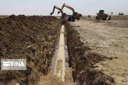 عملیات اجرایی طرح تامین آب آشامیدنی پایدار سه روستای جیرفت آغاز شد