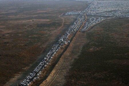 زائران تا اطلاع ثانوی به مرز‌های مهران، چذابه و شلمچه مراجعه نکنند/ آمادگی حدود ۲۰۰ دستگاه اتوبوس برای انتقال زائران در عراق