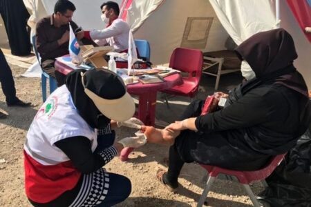 مراجعه بیش از ۸ هزار نفر به پایگاه‌های هلال‌احمر در عراق