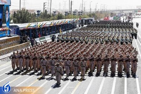 مراسم رژه ۳۱ شهریور نیروهای مسلح در تهران و سایر مراکز استان‌ها برگزار شد