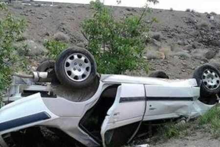 یک کشته و سه مجروح در حادثه واژگونی خودروی پژو پارس