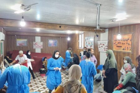 گوشه هایی از خدمت رسانی گروه جهادی پزشکی در ریگان