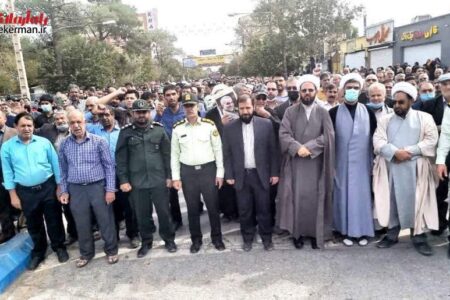 راهپیمایی مردم زرند در محکومیت حادثه تروریستی شیراز