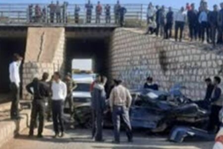 سقوط پژو از پلی در سیرجان راننده ۲۱ ساله را به کام مرگ فرستاد