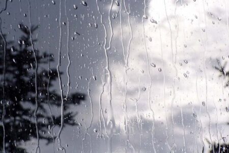 بارش باران در جنوب کرمان/ دما کاهش می یابد
