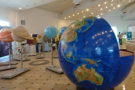رفسنجان میزبان نمایشگاه سیار موزه ملی علوم و فناوری