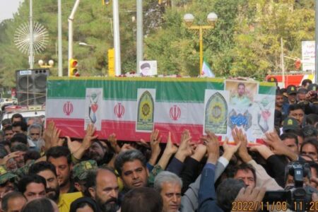 برگزاری مراسم تشییع شهید رسول حسینی در زرند