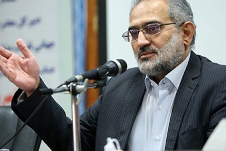 حسینی: دشمن از تسری انقلاب اسلامی به دنیا عصبانی است/ حماسه ۹ دی ثابت کرد دشمن توان مقابله با مردم را ندارد
