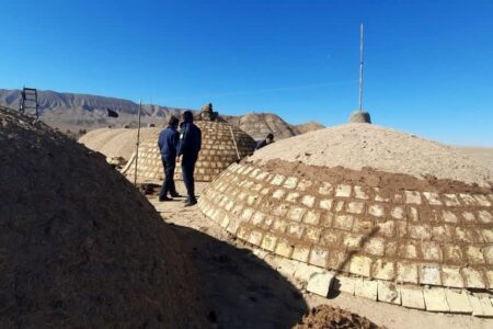 آغاز مرمت پشت بام تکیه روستای گزک در راین