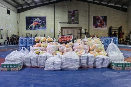 توزیع ۱۷۵ بسته کمک مومنانه به مناسبت شب یلدا