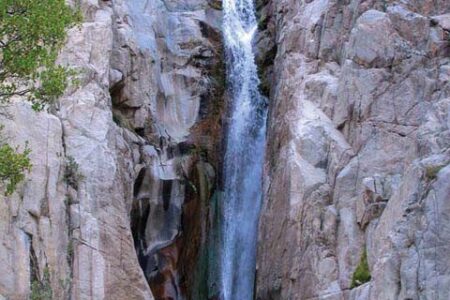 آبشار کوه نیمه دلفارد – سیری در ایران