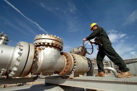 صنایع استان ۸۰۰ مترمکعب کمبود گاز دارند