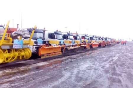 ۳۶۰ دستگاه ماشین‌آلات آماده خدمت‌رسانی در جاده‌های کرمان/ پرهیز از سفرهای غیرضرور