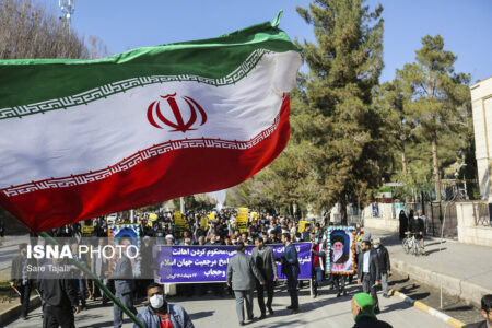 راهپیمایی اعتراضی در محکومیت دولت‌های غربی و اهانت نشریه «شارلی ابدو» در کرمان
