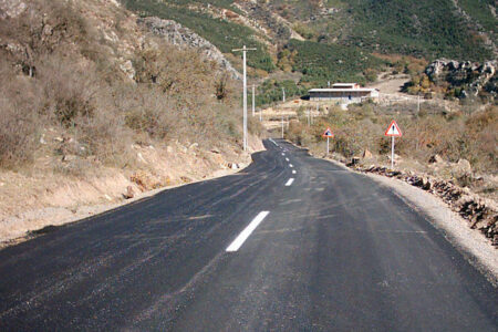 ۲۵۰ کیلومتر راه روستایی در جنوب کرمان در دست احداث است/ ۳۹۰۰ کیلومتر راه خاکی در منطقه