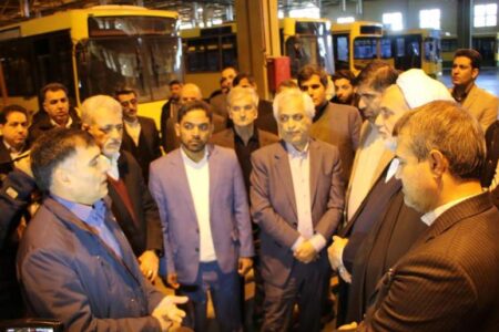 جلوگیری از بیکار شدن ۲۱ هزار کارگر طی پنج سال اخیر/ خودروسازی از صنایع تاثیرگذار استان کرمان است