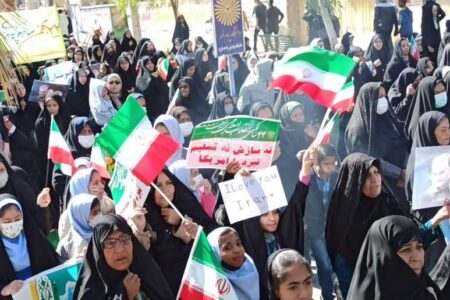 تجلی حضور پرشور و کم نظیر مردم فهرج در راهپیمایی یوم الله ۲۲ بهمن