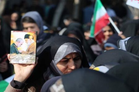 حماسه پرشور راهپیمایی مردم زرند در ۲۲ بهمن
