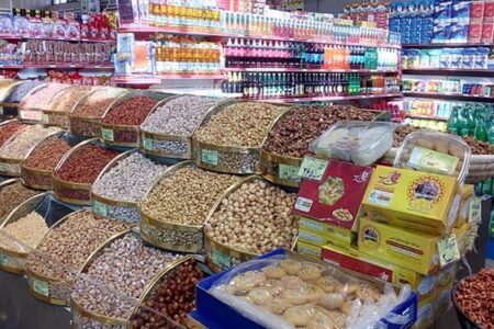 بازار آجیل شب عید در کرمان/ از تفاوت قیمت‌ها در یک راسته تا گلایه مردم از نبود نظارت