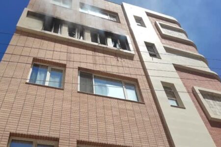آتش‌سوزی در یک مجتمع مسکونی در کرمان مهار شد