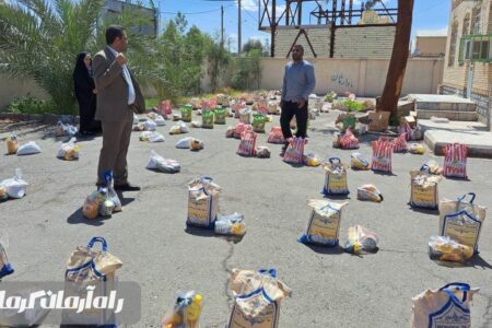 توزیع بیش از۲۰۰ بسته معیشتی عیدانه در بخش روداب شهرستان نرماشیر
