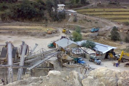 فعالیت مجدد معدن کرومیت فاریاب پس از ۵ سال با حمایت دستگاه قضا