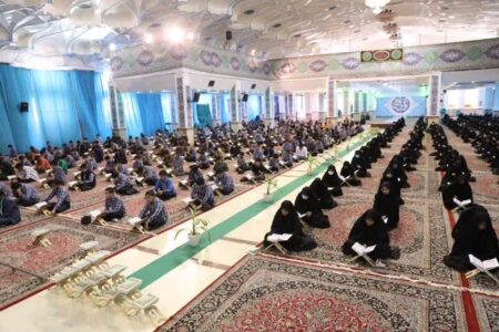 بزرگ‌ترین محفل دانش‌آموزی اُنس با قرآن در استان کرمان برگزار شد
