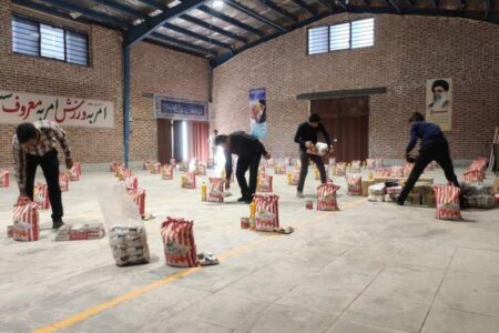 ۱۰۰ بسته کمک معیشتی بین نیازمندان چترود توزیع شد