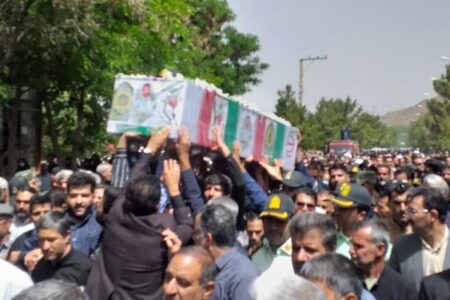 وداع باشکوه مردم بام فرهنگی استان کرمان با شهید امنیت