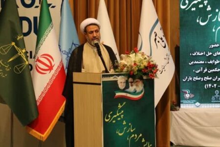 نماینده ولی فقیه در استان کرمان: تلاش در جهت صلح و سازش، میدان بزرگ خیر و خدمت است
