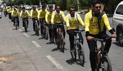 ادای احترام کاروان بین المللی دوچرخه سواری به شهیدحاج قاسم سلیمانی