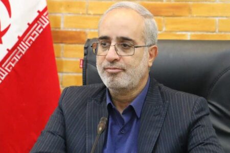 تاکید استاندار کرمان بر بهره‌گیری از توان مردم برای خدمت‌رسانی به زائران خارجی اربعین