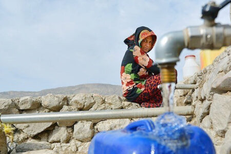 مشکل تامین آب استان کرمان را در این دولت حل می‌کنیم/تامین آب شرب ۱۰ هزار روستا درکشور آغاز شده