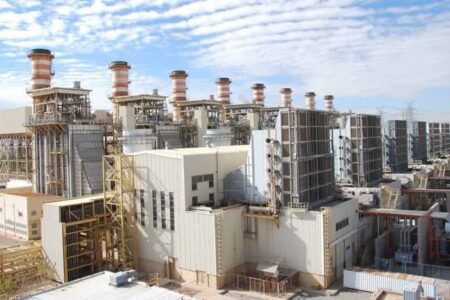 تمام واحدهای نیروگاه کرمان در مدار تولید برق قرار دارند/ آمادگی برای پیک تابستان