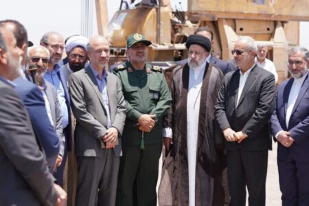 بازدید رئیسی از خط انتقال آب خلیج فارس به رفسنجان