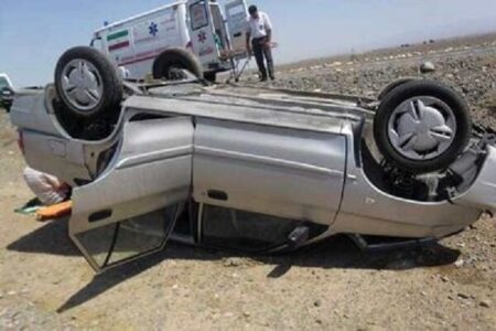 امدادرسانی هوایی و زمینی اورژانس در پی حادثه واژگونی پراید در محور راین_کرمان