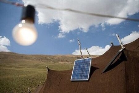 استفاده از پنل‌های خورشیدی در بهبود اقتصاد و رفاه عشایر تاثیر دارد