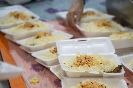 توزیع ۳هزار پرس غذای گرم همزمان با روز غدیر در شهرستان فهرج
